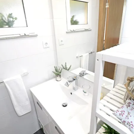 Welcoming House In Medros With Terrace バルセロス