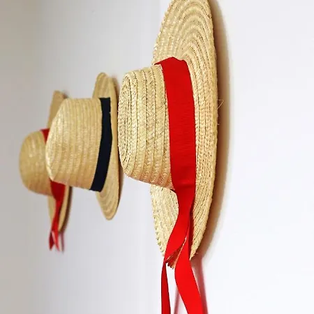 Feriehus Welcoming House In Medros With Terrace Barcelos